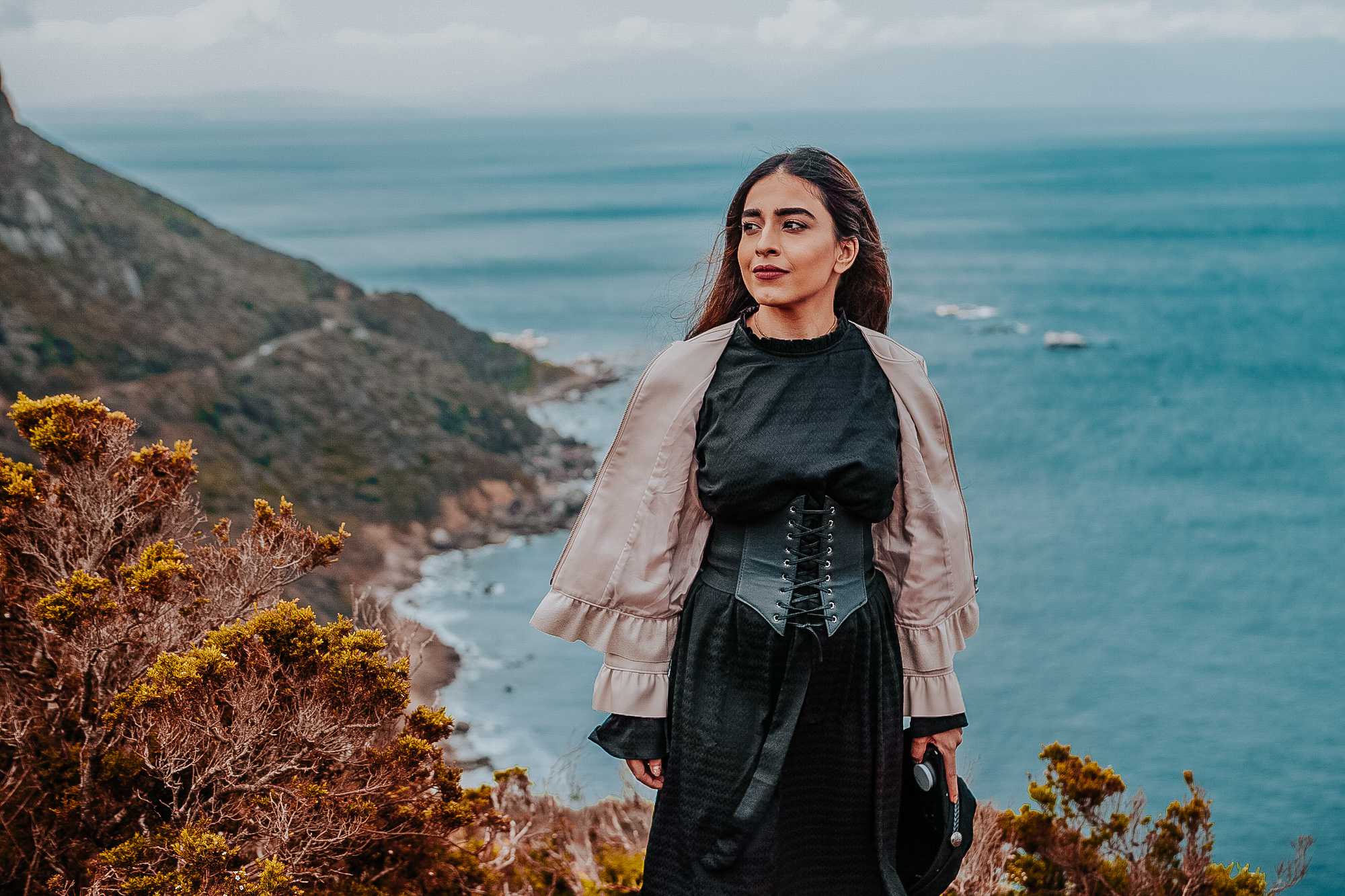 cape town neha menghwani , stylessential, stylessential blog, travel diaries, trave lbog, south africa tourism, travel, cape point, cliff, sea, scenery, what to do in cape town, tourism, travel blogger, fashion blogger, indian travel blog, vero moda, my glamm, mastercard, vacation, goals,