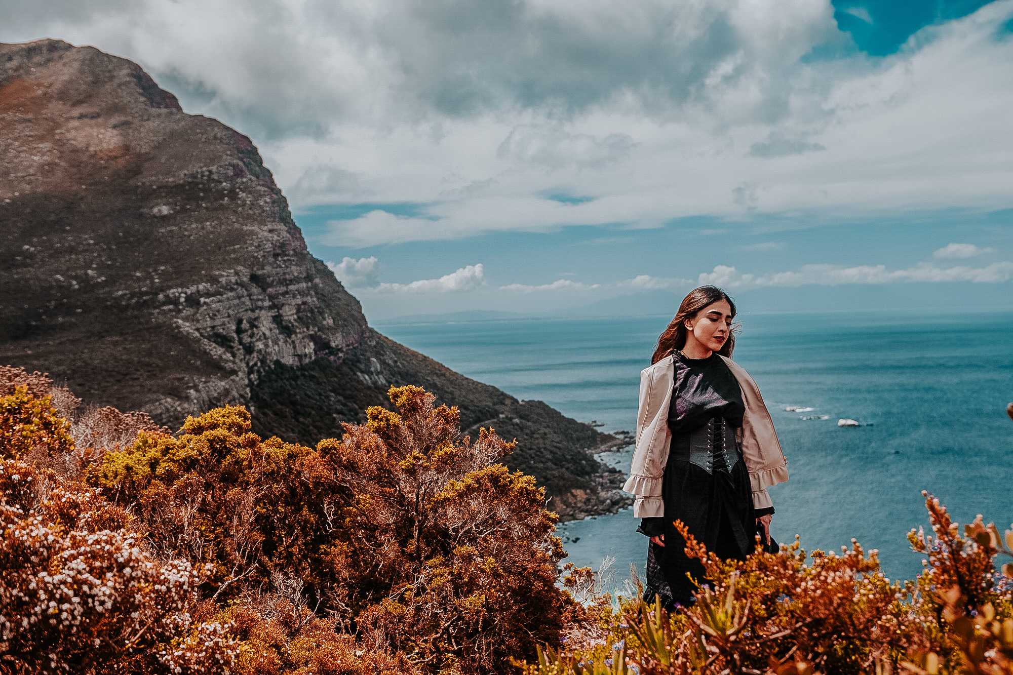 cape town neha menghwani , stylessential, stylessential blog, travel diaries, trave lbog, south africa tourism, travel, cape point, cliff, sea, scenery, what to do in cape town, tourism, travel blogger, fashion blogger, indian travel blog, vero moda, my glamm, mastercard, vacation, goals,